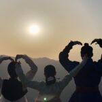 Kim Yi-kyeong Instagram - ⠀ 잊지 못할 순간들 소중한 시간 감독님과 모든 스태프분들께 너무 감사드립니다,,,🫶🏻 행복했습니다 🩷 #오늘도사랑스럽개 #agooddaytobeadog