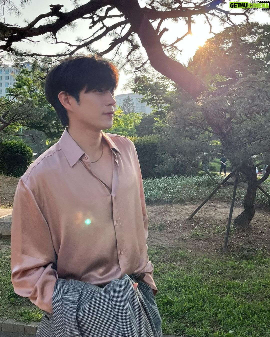 Kim Young-dae - 813.8K Likes - 한여름🌱