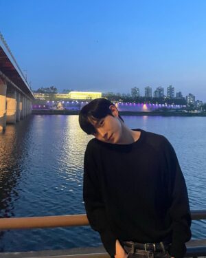 Kim Young-dae Instagram - 한강산책