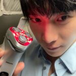 Kim Young-dae Instagram - 면도기에 LED 조합🤩 #philips #필립스 #필립스전기면도기 #필립스면도기 #SkinLED #필립스LED4500 #광고