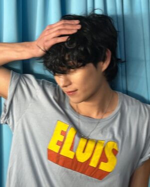 Kim Young-dae Instagram - 🍩🍿🍫🍭