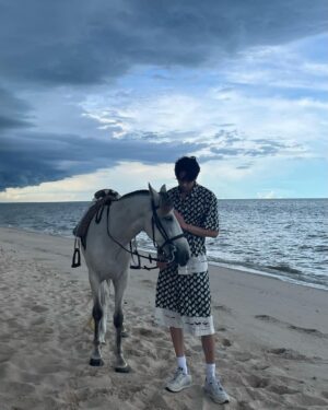 Kim Young-dae Instagram - 🐶🐷🐰Hua Hin
#Thailand