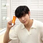 Kim Young-dae Instagram - 햇빛에 자극 받은 피부는 데일리 마스크로 진정 시켜주고 판테놀 선크림으로 피부 보습과 자극 진정까지😎 @theboiboy_official #더보이보이 #TheBoiboy #김영대마스크팩 #김영대선크림 #광고