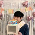 Kim Young-dae Instagram - 짠😂🤣 생일 축하해주신 모든 분들께 진심으로 감사드립니다☺️ 모두 건강하세요💪🏻