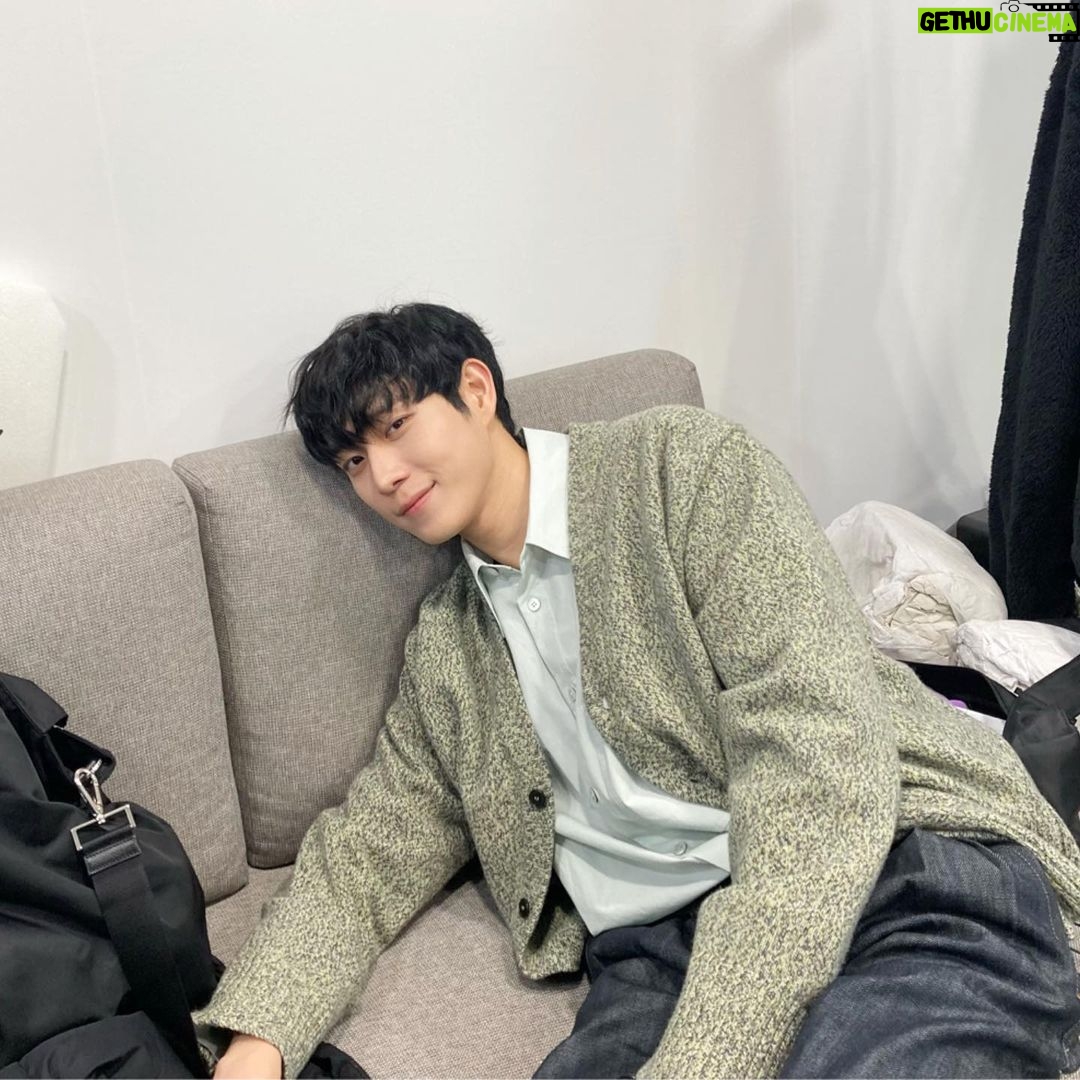 Kim Young-dae - 819.2K Likes - 여러분 모두 굿밤이에요😴