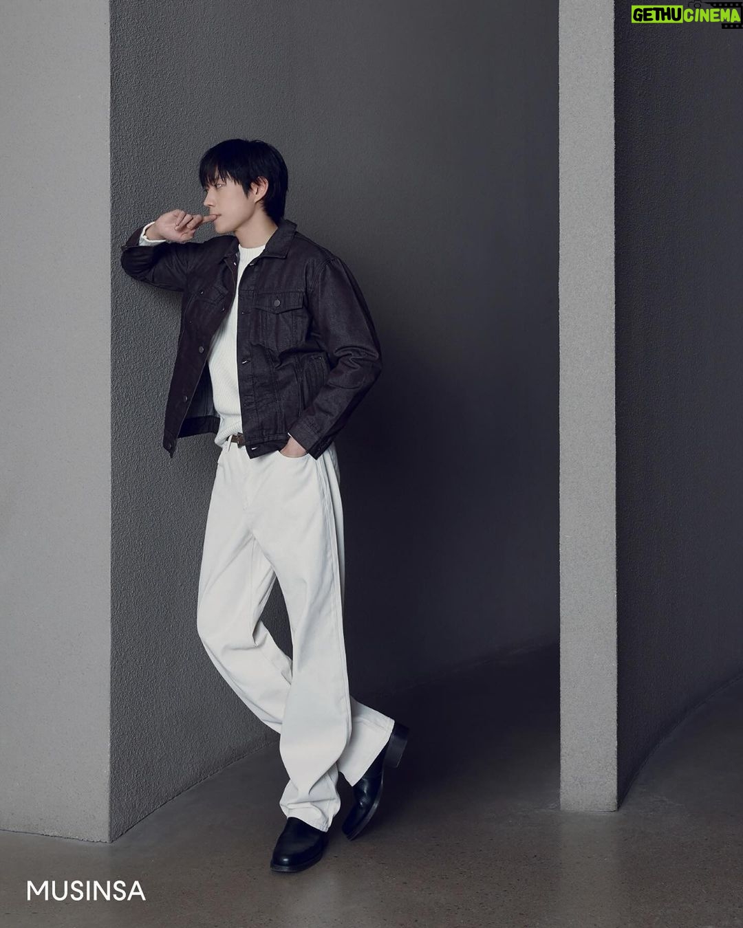Kim Young-dae Instagram - Musinsa랑해💙 @musinsa.official #무신사 #MUSINSA #광고