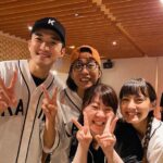 Kimi Chen Instagram - ♥ 再來是我們的少爺劇場的工作人員們！越智社長、岡本支配人、村上先生、友莉小姐、每一位後台可愛的工作人員們！真的真的謝謝你們！ 沒有你們就沒有我們，所以這一切的一切是因為有你們的存在才能辦到的！謝謝你們！ 有一次我演不好，我ㄧ演完在後台哭，你們就跑過來找我給我很多的抱抱跟鼓勵。那時候真的好窩心，知道自己不是一個人的感覺。 還有我的經紀人，常常幫我出去買東西，在一個語言不通的地方，還是很努力的幫我完成很多事情，感恩你喔不點！還有可喬姐！因為我經紀人不在妳都會幫我很多，不管是拿東西拍照等等，真的很謝謝妳的照顧！愛妳們！❤️ · 坊っちゃん劇場の皆さん、越智社長、岡本支配人、村上さん、友莉さん、あと可愛い舞台のスタッフさん達、本当に本当にありがとうございました！ 皆さんがいなかったら私達もここにいません。皆さんのお陰でこの舞台が生まれました。 ある日、私がバックステージで大泣きした時、皆んなが私の隣に来て慰めてくれた上、心温まるハグもしてくれて、「あー私はなんて幸せなんだ」と深く感じました。 本当にありがとうございました！皆んな大好き❤ #坊っちゃん劇場　 #KANO #kanoミュージカル #kano台湾spステージ