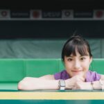 Kimi Chen Instagram - ♥ 我其實是一個很不會被拍的人，每一次有相機對著我都會不知所措，尤其是我沒有唱歌表演的時候，要我日常擺pose真的對我來說很痛苦🤣 雖然我一直在家裡自己拍照練習，但是一旦別人要幫我拍，我就會慌掉🥲 但是這次因為有比逼逼 @leemengting0527 在，讓我很自在，也讓我覺得可以好好放鬆的微笑。妳真的幫我拍出了我真實的樣子，那一瞬間的我。感謝妳，真的很開心可以跟妳合作🫂🙌🏻 · 写真を撮られるのが苦手な私は今回すごく素晴らしいカメラマンさんとお仕事ができて、すごく感謝です！ カメラマンさんのお陰でいい写真がいっぱい撮れました！本当にありがとうございます！ Photo Credits: @leemengting0527