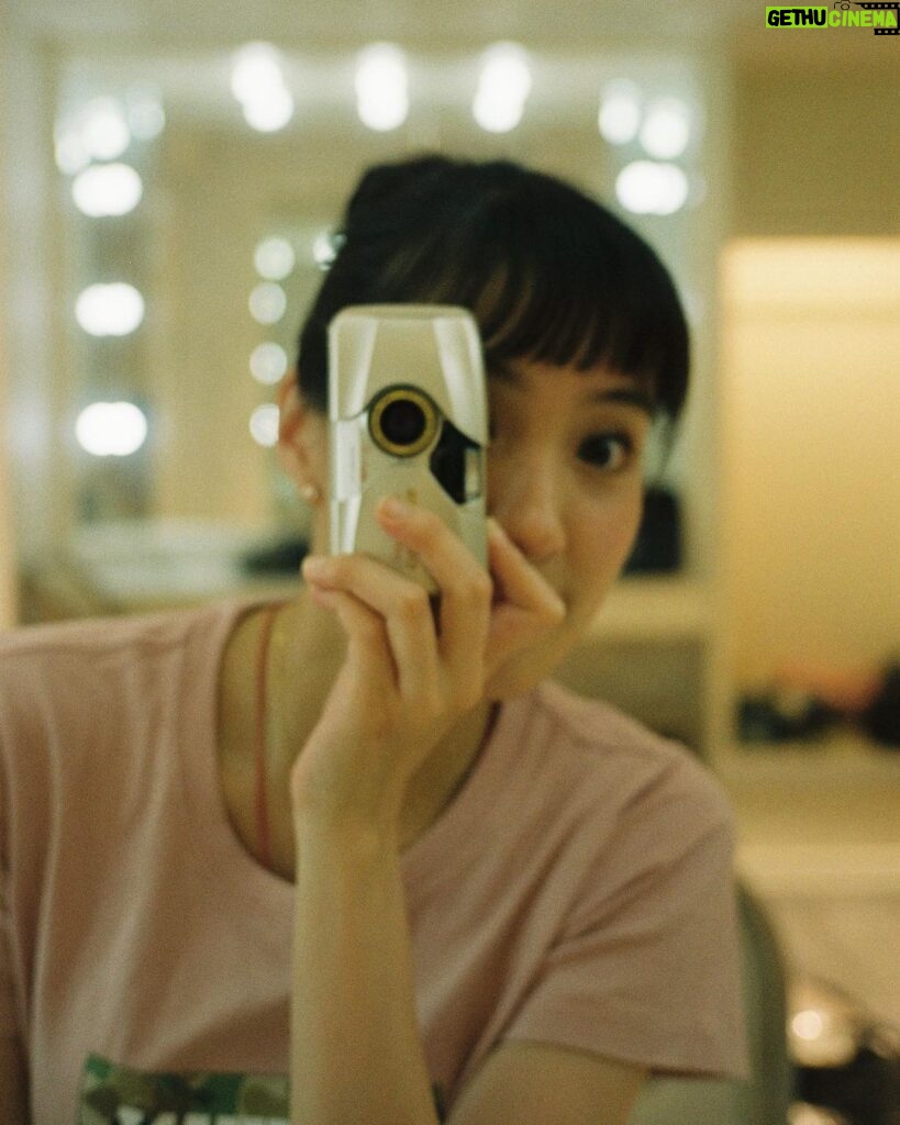 Kimi Chen Instagram - ♥ 圖文不符的中秋節快樂🩵 #kodak200 #filmphotography #filmcamera #filmisnotdead #olympusmjuii