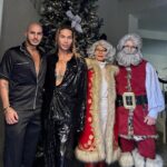 Kimora Blac Instagram - Merry Christmas from us to you 🎄 Fun fact: My mom made these classic Santa costumes ! Mom & dad, I love you! #christmas2023 Los Angeles, California