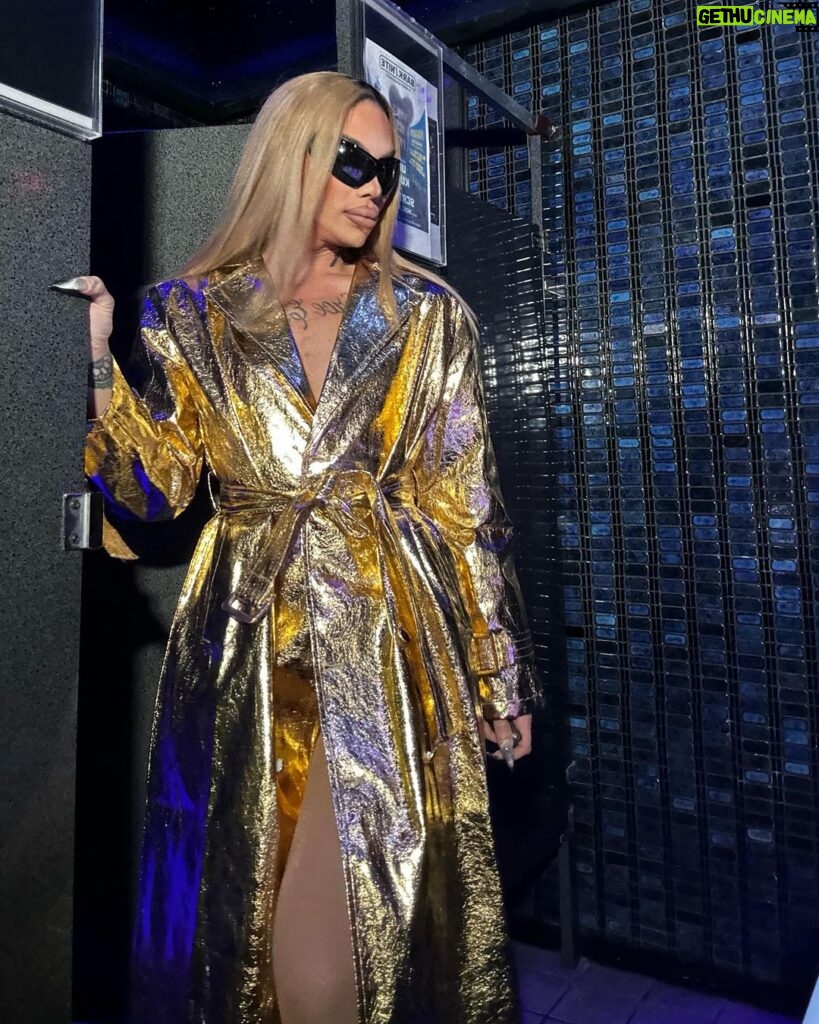 Kimora Blac Instagram - Speak easy in @FashionNova Wearing 'Golden Year Metallic Trench' Los Angeles, California