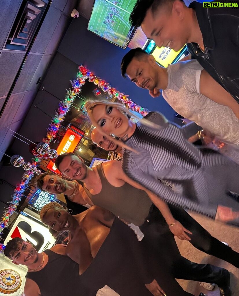 Kimora Blac Instagram - What a great birthday weekend in Vegas!! Thank you to everyone who came out and celebrated our birthday! Words can't describe on how much love we got over the past three days! Thank you @queenbarlv @eduardolv @theisaacdaniel58 for hosting such an amazing party!!! The night was incredible !!Thank you @cakedlasvegas @rickypastelitos for sending the best birthday cake I've ever seen!! The best part of the entire week with celebrating with friends and family ! This will be a birthday I would never forget! Las Vegas, Nevada