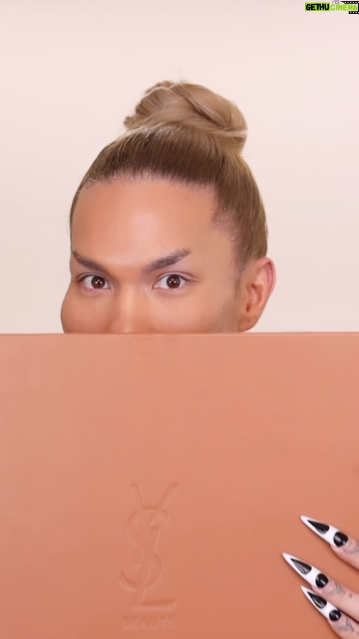 Kimora Blac Instagram - Everything on my face I've never tried and is completely new and I'm living!!!!! It's giving NEW COMBO ๐ Photo finish, smooth and blur @smashboxcosmetics Surrealskin @makeupbymario Concealer @yslbeauty Translucent @lauramercier It's roll with it @plouise_makeup_academy It's the icing on the top @plouise_makeup_academy Dark Brown gel liner @kvdbeauty Transition palette @dominiquecosmetics Hybrid, volume strip @tatti_lashes Forget the filler lip liner @lawless Nude kiss @dominiquecosmetics Peach tea @dominiquecosmetics Ready set slay @plouise_makeup_academy Los Angeles, California