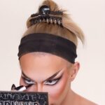 Kimora Blac Instagram – Ohhh you know just doing a simple signature eye that looks good on anyone!!! Try it, I dare you 😜 

Wearing ‘Pretty Grunge’ palette by @hudabeautyshop 
Wearing ‘Wrsp it up’ palette by @plouise_makeup_academy 
Hair by @hairbymaribel @bellamihair Los Angeles, California