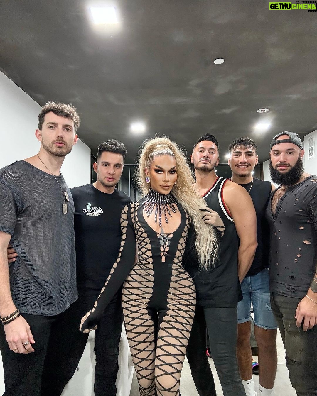 Kimora Blac Instagram - January dump Los Angeles, California