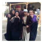Kinda Hanna Instagram - صورة من كواليس مسلسل خاتون ❤️ #repost @goldenlinetvseries ・・・ #خاتون الجزء الأول على #ابوظبي_دراما من الأحد الى الخميس الساعة ٤ مساء #غولدن_لاين #GoldenLine #سلوم_حداد #باسم_ياخور #سلافة_معمار #يوسف_الخال #كاريس_بشار #كندة_حنا #معتصم_النهار #ورد_الخال #ميلاد_يوسف #طوني_عيسى #طلال_مارديني #علي_سكر #جيني_اسبر #ندين_تحسين_بك #وائل_ابو_غزالة #تامر_اسحق #ابو_ظبي