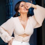 Kinda Hanna Instagram - #moveon #spreadthelove 🧚🏻‍♀️ @tawfik_hallak_jewelry @ahmad_zamlout @miladhannoun @lucymoussan دمشق - Damascus