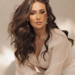 Kinda Hanna Instagram - #notsuprised #optimizedwomen 🤎 @tawfik_hallak_jewelry @ahmad_zamlout , @miladhannoun , @lucymoussan Damascus, Syria