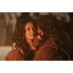Kinda Hanna Instagram - - ماذا تفعلين هنا ؟؟ لا أستطيعُ أن أكون بعيداً عنك يجب أن أكون بجانبك - هناك احتمالٌ أن أنهزم ننهزمُ أو ننتصر #الحياة ُدونك لا معنى لها... #طومان_باي #نلباي #ممالك_النار 🔥 Damascus, Syria