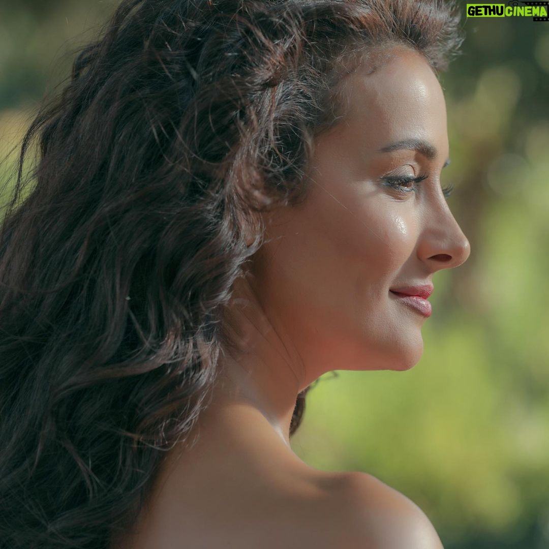 Kinda Hanna Instagram - كواليس فيلم #الافطار_الاخير للمخرج عراب السينما السورية #عبد_اللطيف_عبد_الحميد @alshaar.ahmad_photography Damascus, Syria