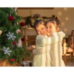 Kinda Hanna Instagram - Christmas is about spending time with family and friends. It’s about creating happy memories that will last a lifetime. #MerryChristmas to you and your family! 🎄👪 #TidingsOfJoy #kindahanna #Damascus #syria Syria