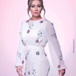 Kinda Hanna Instagram - صورة غلاف مجلة سيدتي لهذا الأسبوع @sayidatynet ... 🌸🌷💕photographer; @ahmad_zamlout Stylist; @rayaktiesh Hair and makeup; @donna.di.picca.ghasan ‎ #غلاف_مجلة_سيدتي #sayidaty #sayidatymagazine #تصوير_احمد_زملوط #ازياء_رايا_قطيش ‎ #شعر_ومكياج_صالون_دونا_دي_بيكا_غسان #كِندة_حنا #دمشق #سورية #kinda_hanna #actress #actor #behindthescenes #tv #drama #shooting #filming #UK #USA #uae #asia #Korea #Singapore #ramadan2017 #director #Damascus #Syria