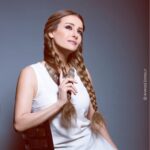 Kinda Hanna Instagram - 🌷🌸💕photographer; @ahmad_zamlout Stylist; @rayaktiesh Hair and makeup; @donna.di.picca.ghasan ‎ #تصوير_احمد_زملوط #ازياء_رايا_قطيش ‎ #شعر_ومكياج_صالون_دونا_دي_بيكا_غسان #كِندة_حنا #دمشق #سورية #kinda_hanna #actress #actor #behindthescenes #tv #drama #shooting #filming #UK #USA #uae #asia #Korea #Singapore #ramadan2017 #director #Damascus #Syria