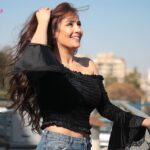 Kinda Hanna Instagram - ‎ هنا جذوري هنا قلبي هنا لغـتي ‎فكيفَ أوضحُ؟ هل في العشقِ إيضاحُ؟ 🌸🌸🌸 ‎#2017 #كِندة_حنا #دمشق #سوريا ‎#تصميم_الشعر_جبران_خباز #تصوير_الاء_الشيخ ا #kinda_hanna #actress #actor #shooting #UK #USA #uae #asia #Damascus #syria. #Kinda_hanna #photoshoot by @alaa___alshiekh by: @gibran_khabbaz #Damascus #Syria #2017