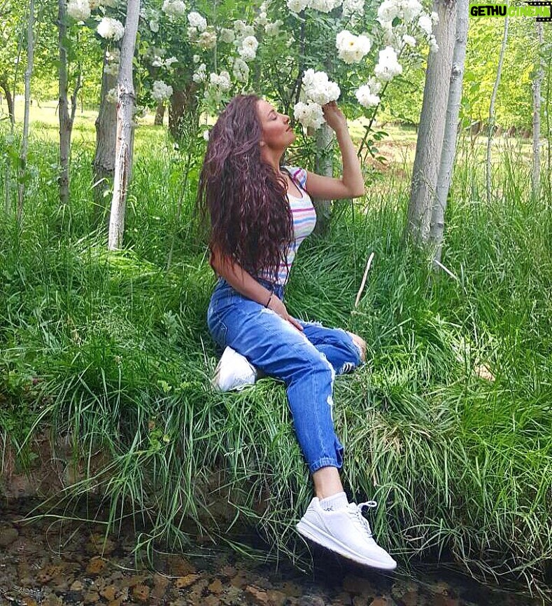 Kinda Hanna Instagram - #كندا_حنا #دمشق #سوريا #kinda_hanna #actress #behindthescenes #tv #drama #shooting #filming #UK #USA #uae #asia #ramadan2016 #director #happy #love #Damascus #syria الغوطة _ ريف دمشق