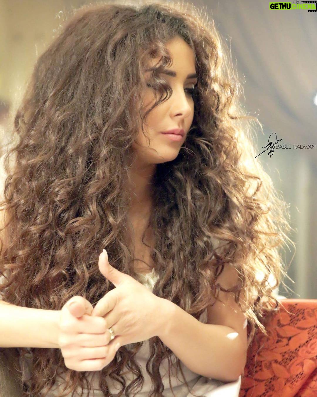 Kinda Hanna Instagram - #كندا_حنا #مسلسل_لست_جارية #رمضان_2016 #kinda_hanna #syria_damascus #basel_radwan @baselradwan