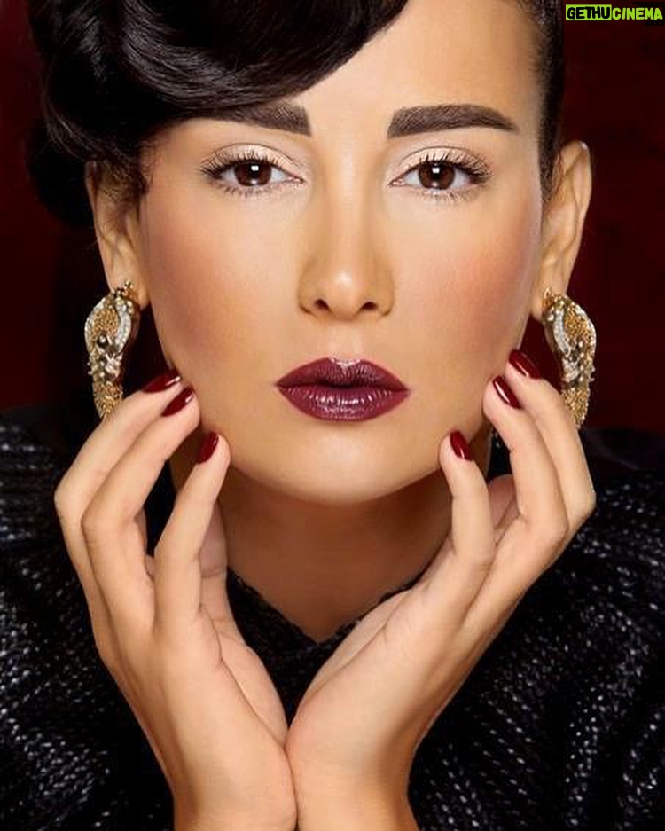 Kinda Hanna Instagram - Throwback 2012♥️ @sarahassanmakeupartist Syria
