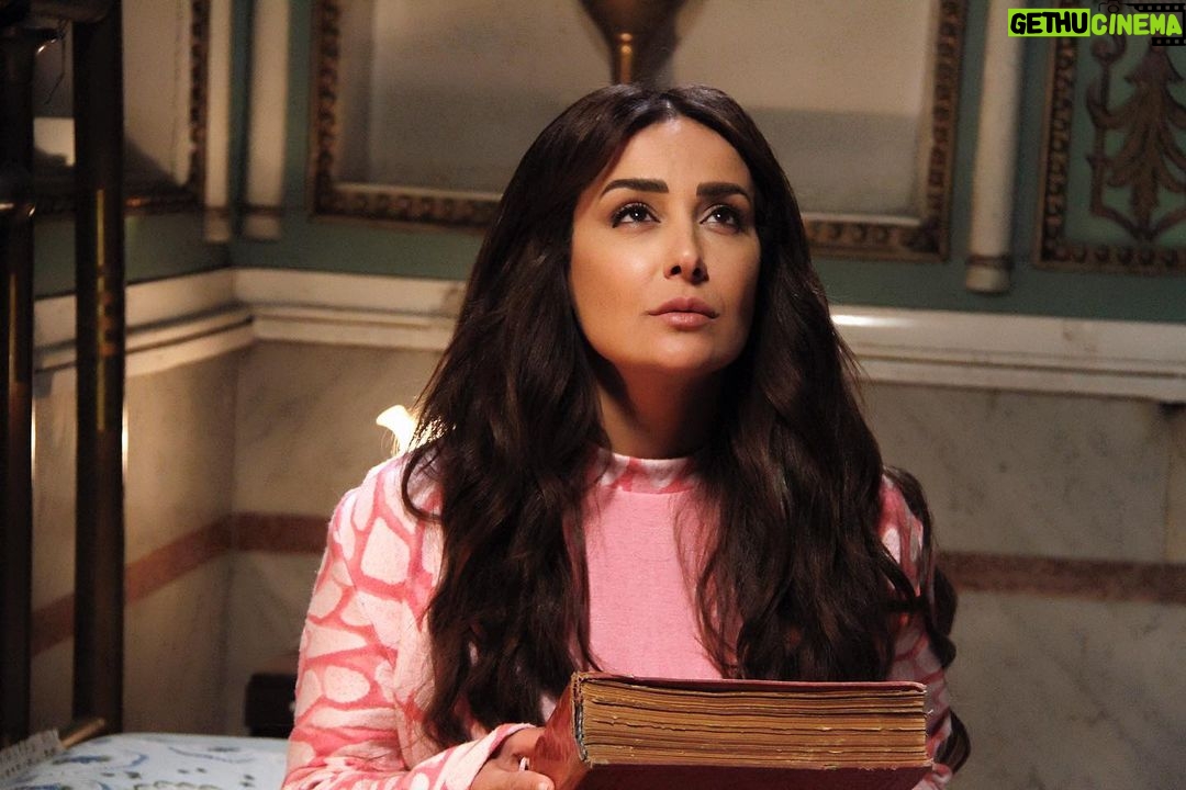 Kinda Hanna Instagram - كواليس مسلسل #الكندوش شخصية #امل #كندة_حنا #رمضان2021 دمشق القديمة