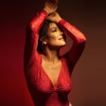 Kinda Hanna Instagram - She is beautiful but not like those girls in the magazines,,, she is beautiful for the way she thought,,, she is beautiful for that sparkle in her eyes,,, she is beautiful for her ability to make people smile even when she is sad! ❤️ #fscottfitzgerald .... Photo by amazing @ahmad_zamlout and Beautiful stylist @lucymoussan Damascus, Syria