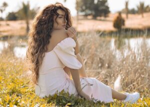 Kinda Hanna Instagram - Happy #palmsunday🌿 Photos by @abu_alhuda_photography Hairdresser @wesamalsawafcom makeup @roudainatabet .. PA @murshed__hanna