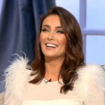 Kinda Hanna Instagram - احيانا بنسمع حكم واقوال عن الحقد والتسامح وبنصدق كلشي بنسمعو ... بس الحياة بتعلمنا اشياء وبتحطنا بمواقف بتكون مابتشبه الشي لي عم نسمعو لدرجة احيانا بنضيع بافكارنا لنفهم الصح من الغلط بسبب كتير من الناس لي ممكن تبيعنا حكي لتبيض صفحتها وتمشي مصلحتها ... درس تعلمتو بحياتي انو كلنا بنغلط وغيرنا بيغلط معنا وهاد كلو طبيعي بس الشي الغريب وقت بتسمع حدا عم يحكي عن التسامح وهو ممكن يبيع اقرب الناس لي بحياتو بسبب مصلحة معينة .... صدقوني ماحدا بيستاهل منا دقيقة نضيعها مشانو ،،، بالحياة في كارما وهي لي بتنصف ... #ليس_كل_ما_يلمع_ذهبا Damascus, Syria