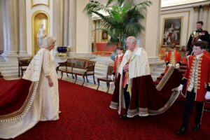 Queen Elizabeth II of the United Kingdom Instagram - 👑 Discover what went on behind-the-scenes of Their Majesties’ Coronation Day, and the year building up to it, in a new documentary ‘Charles III: The Coronation Year’.

📺 Tune in at 6.50pm on BBC One and BBC iPlayer.