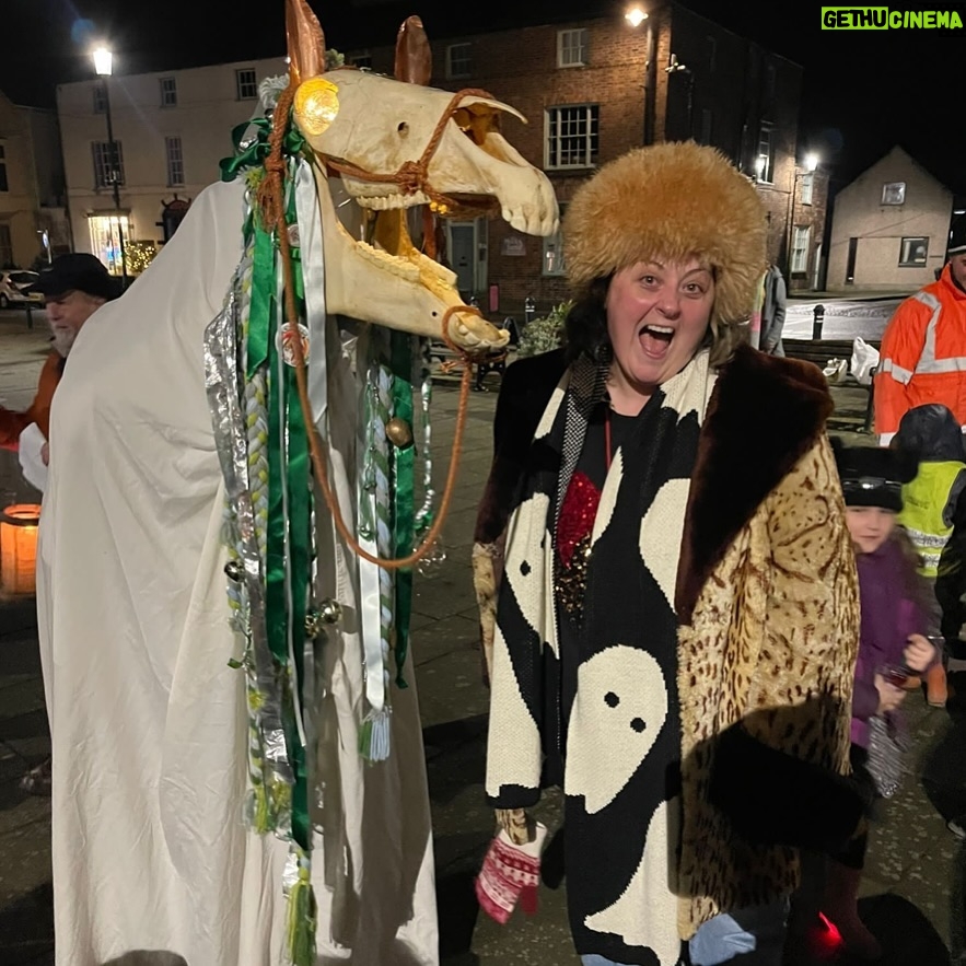 Kiri Pritchard-McLean Instagram - I mean we look so alike in this picture I'm pretty sure Mari Lwyd is my long (faced) lost sister? I love that this ancient, Welsh tradition is being revived. It was amazing to see @kristofferdruid lead a celebration of the old Welsh New Year's Eve in Beaumaris last night. The local kids had made calennig and brought them along which was adorable. You know what, considering it was a mob of people stood around singing and dancing and staring at a horse's skull, it was very wholesome.