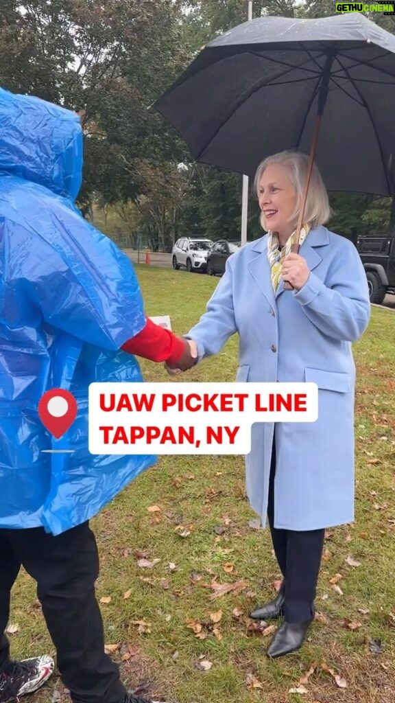 Kirsten Gillibrand Instagram - Fighting for workers’ rights is a muscle, and you need to flex that muscle. Stay strong, @uaw.union! 💪 #standupuaw