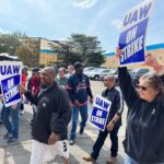 Kirsten Gillibrand Instagram - @uaw.union members across the country are standing up for the fair wages they deserve, and now New York's very own Local 3039 has joined the strike. I'm proud to stand in solidarity with them — stay strong and keep up the fight! #StandUpUAW 📷: Dawn Le