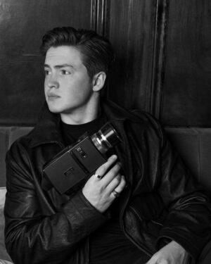 Kit Connor Instagram - Loved talking to @1883magazine about all things Heartstopper

interview @kelseyjbarnes  photography @josephsinclair  styling @emilysusantighe  styling assistant @oliviarodney_stylist  grooming @alexisdayhmu  special thanks to @woolwich_equitable 
@publiceyecomms