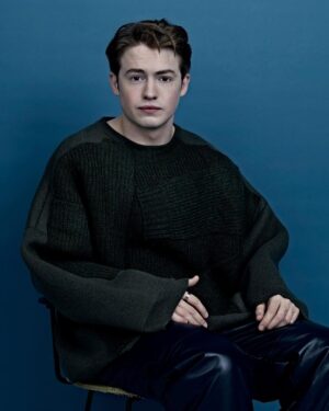 Kit Connor Instagram - @loewe FW23. Paris.

Photography @jet.swan 

#LOEWE

#LOEWEFW23

@jonathan.anderson