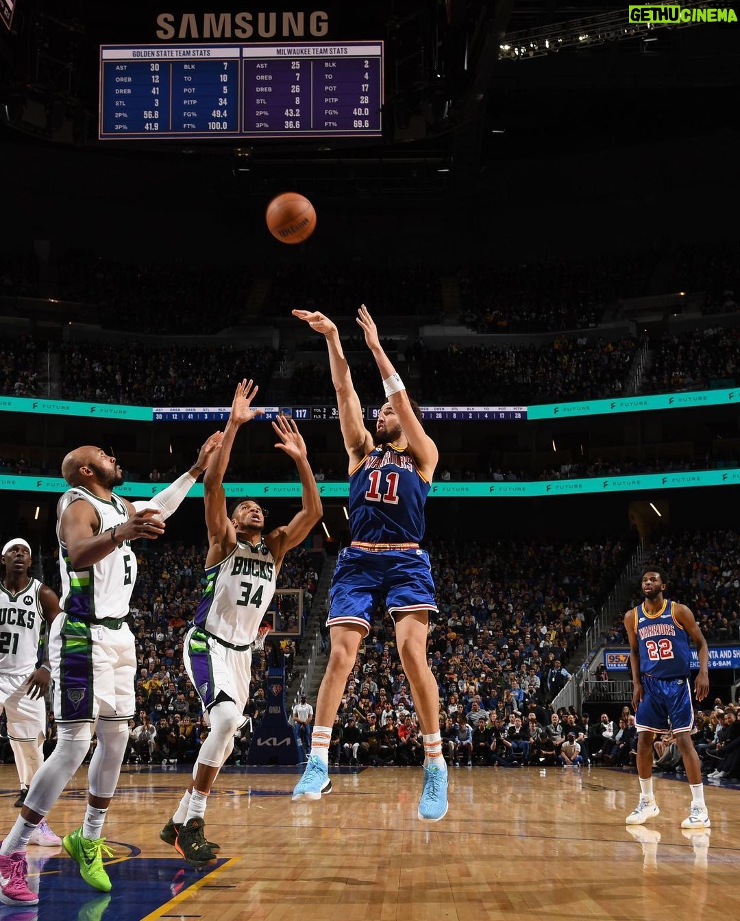 Klay Thompson - 400.9K Likes - Catching rhythms