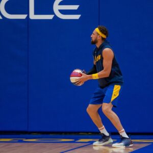 Klay Thompson Instagram - We goin full Jackie moon this year #klaythompcornershot #lovemesexy