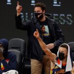 Klay Thompson Instagram - The three musketeers #and1 Chase Center
