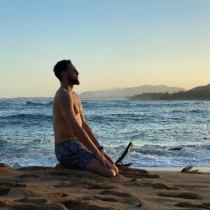 Klay Thompson Instagram - A nice socially distant stretch and some fresh air is a daily necessity #GKO #thisis30
