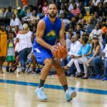 Klay Thompson Instagram - #TBT In da 242 it’s no blood no foul ! 🇧🇸 😂 🙅🏽‍♂️ #saynotoflopping @bbfbasketball @thompsonfamilyfoundation P.s. there’s nothing that compares to Bahamian waters! Sir Kendal G.L. Issacs Gymnasium