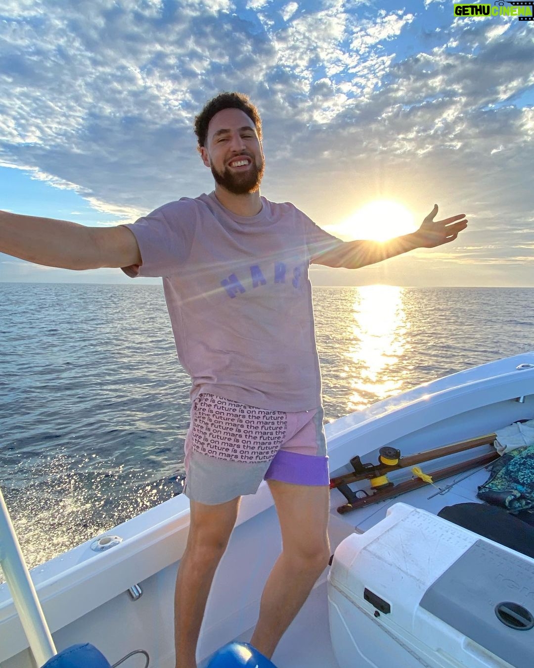 Klay Thompson - 516.6K Likes - Love a Sunday sun rise cruise 🛥 💨 ☀️