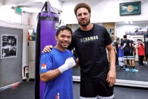 Klay Thompson Instagram - Manny told me he’d teach me how to fight if I teach him how to shoot I think that’s a fair deal 🥊 🏀 👌🏽 😂 

Thanks for letting me watch you work @mannypacquiao . I haven’t been that juiced leaving the gym in a long time ! 
#ANTAgang
