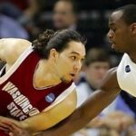 Klay Thompson Instagram - If it wasn’t for D low and weave’s play at wazzu, I never would of been a Coug . These 2 took wazzu hoops to back 2 back NCAA appearances and a sweet 16 (while smacking UW and Gonzaga along the way 😂) 2 of the greatest to ever do it in Pullman ! @wsucougarmbb