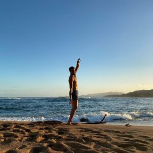 Klay Thompson Instagram - A nice socially distant stretch and some fresh air is a daily necessity #GKO #thisis30